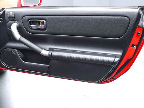 Used 2001 Toyota MR2 image 14