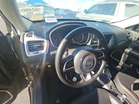 Used 2021 Jeep Compass Latitude w/ Convenience Group AWD/4WD image 6