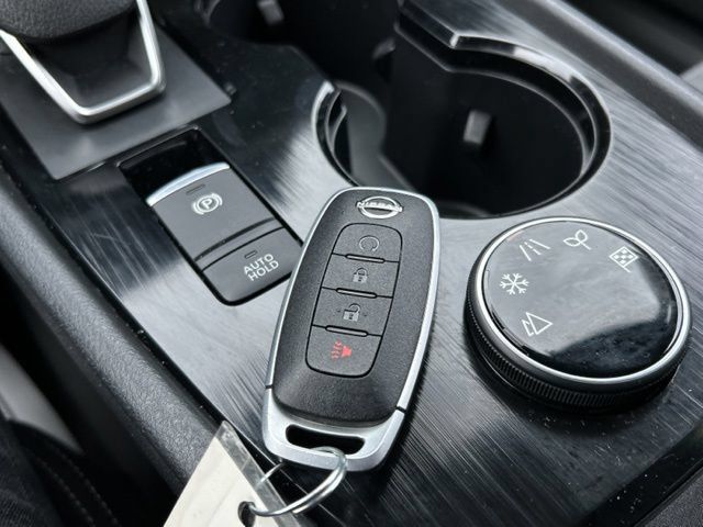 Used 2023 Nissan Rogue SV AWD/4WD image 45