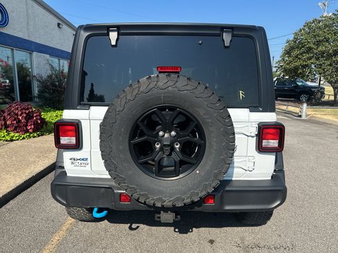 Used 2024 Jeep Wrangler Unlimited AWD/4WD image 5