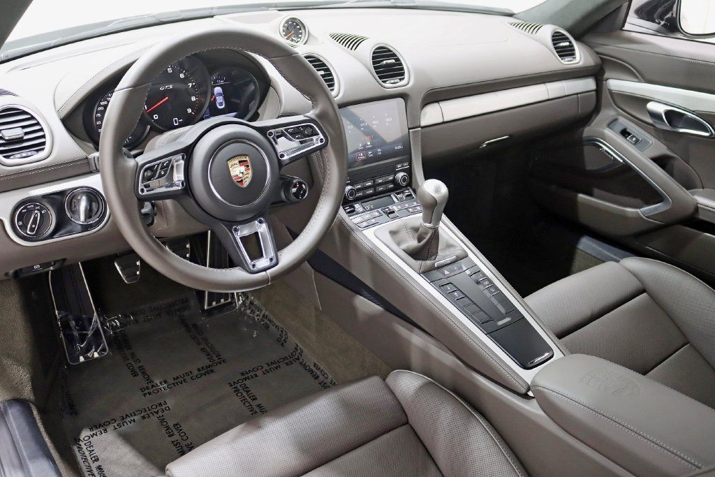 Used 2025 Porsche 718 Cayman GTS RWD image 16