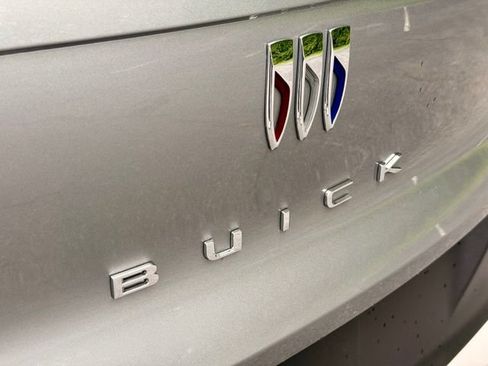 Used 2025 Buick Envista Preferred w/ Convenience I Package FWD image 16