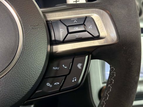 Used 2022 Ford Mustang Shelby GT500 w/ Technology Package RWD image 40