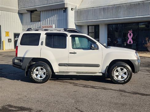 Used 2011 Nissan Xterra S w/ 4X4 Value Package image 7
