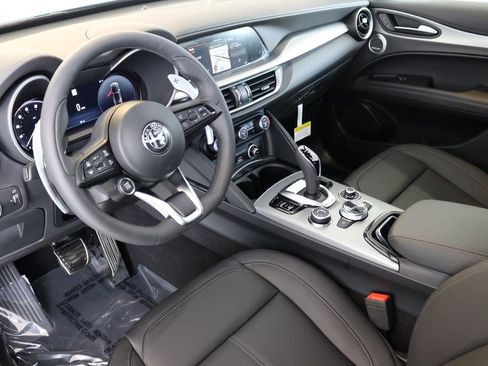 New 2025 Alfa Romeo Stelvio Sprint image 20