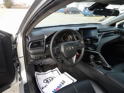 Used 2021 Toyota Camry SE image 16
