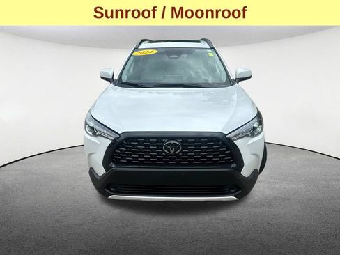 Used 2024 Toyota Corolla Cross LE w/ Moonroof Package AWD/4WD image 4