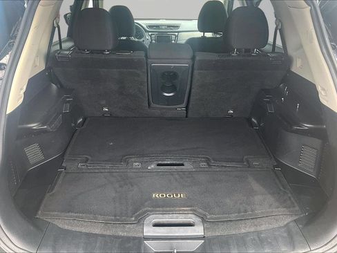Used 2018 Nissan Rogue SV AWD/4WD image 25