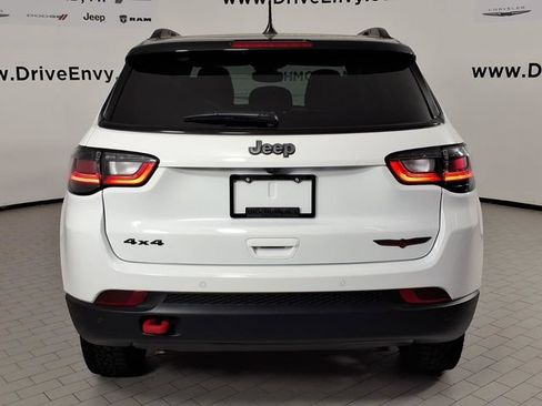 Used 2025 Jeep Compass Trailhawk w/ Trailhawk Elite Group AWD/4WD image 5