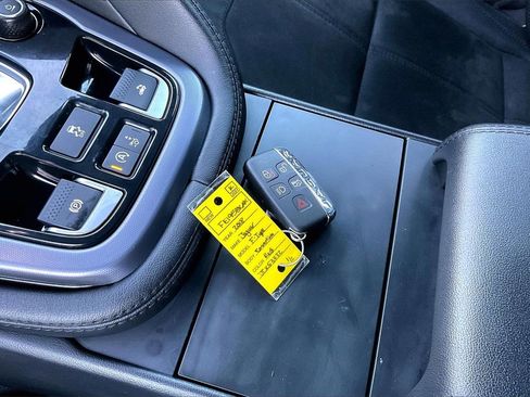 Used 2018 Jaguar F-TYPE Convertible image 30