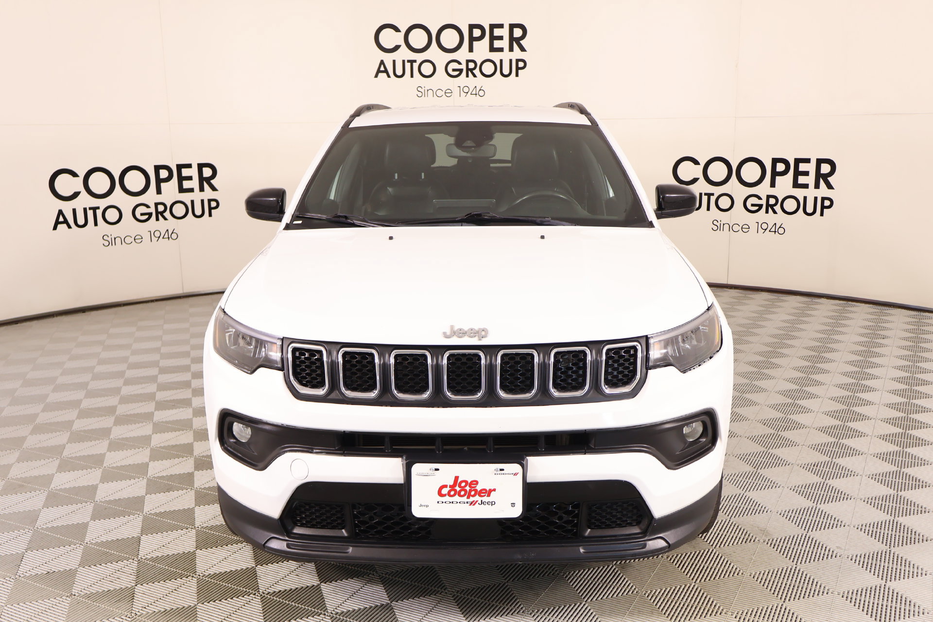Used 2023 Jeep Compass Latitude AWD/4WD image 8