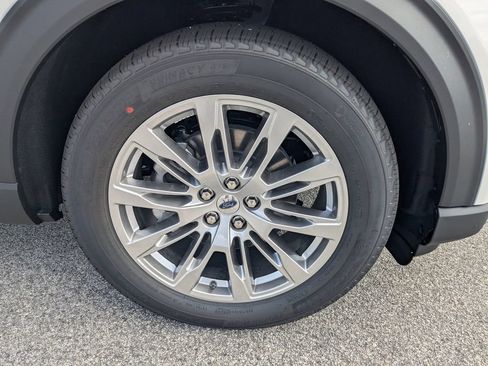 New 2026 Ford Explorer Platinum RWD image 11