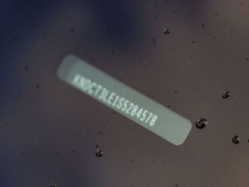 Certified 2025 Kia Niro SX Touring image 14