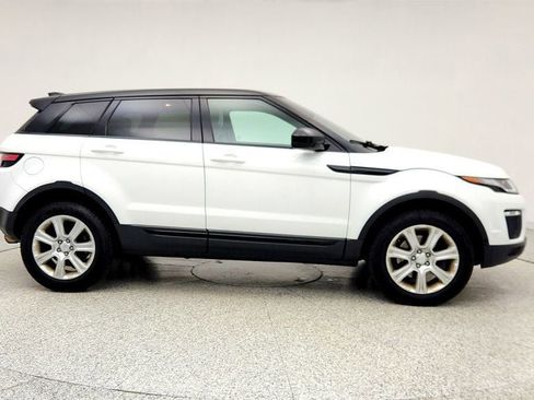 Used 2017 Land Rover Range Rover Evoque SE Premium image 4