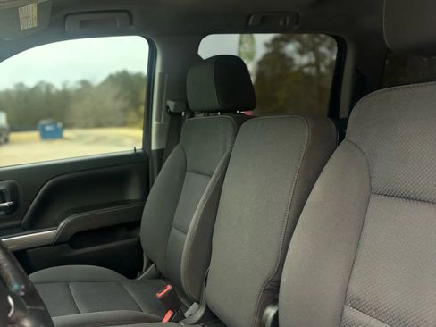 Used 2019 Chevrolet Silverado 2500 LT w/ LT Convenience Package image 8