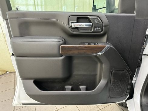 Used 2023 GMC Sierra 3500 SLT w/ SLT Convenience Package image 37