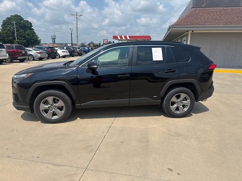 Used 2023 Toyota RAV4 LE AWD/4WD image 2