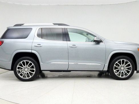Used 2023 GMC Acadia Denali w/ Denali Ultimate Package image 4