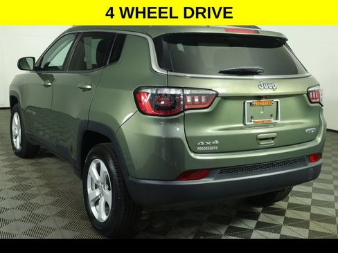 Used 2021 Jeep Compass Latitude w/ Convenience Group AWD/4WD image 5