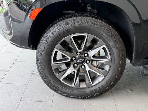 Used 2024 Chevrolet Tahoe Z71 AWD/4WD image 4