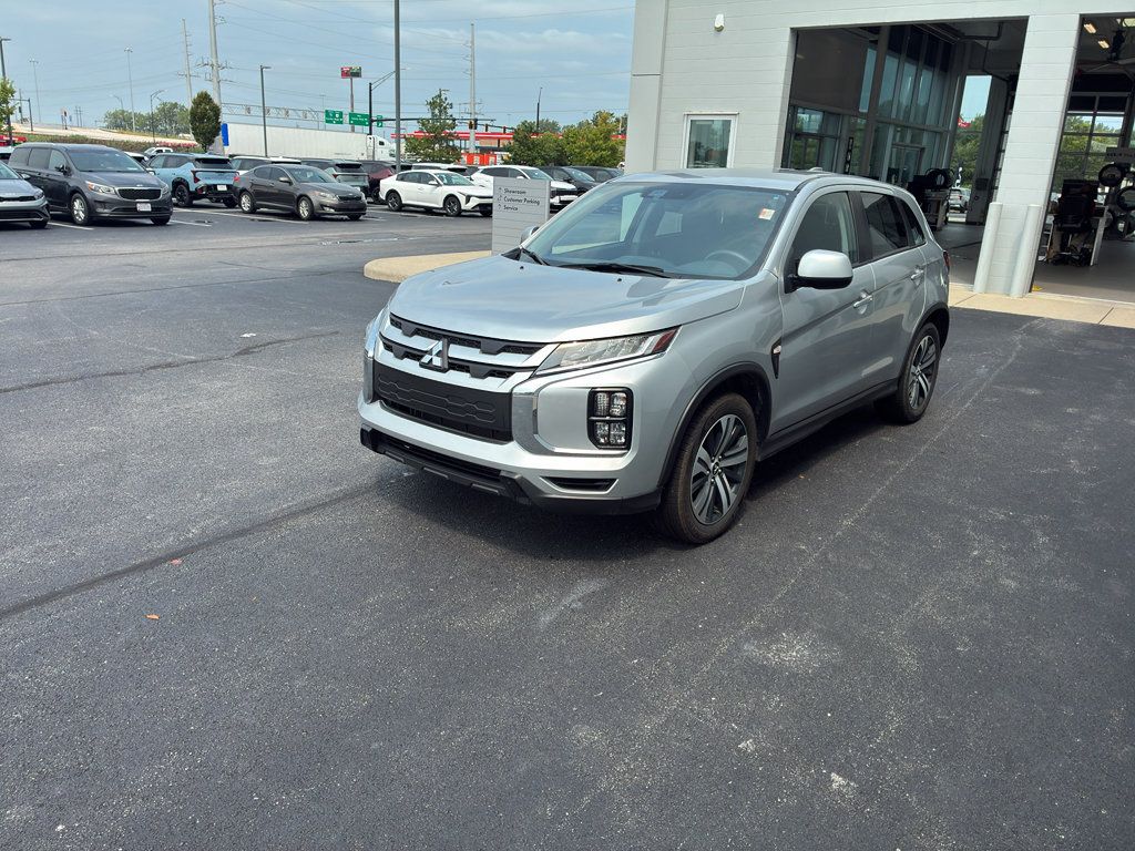 Used 2024 Mitsubishi Outlander Sport AWD image 3