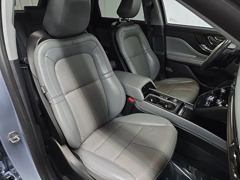 Used 2022 Lincoln Corsair AWD w/ Premium Package image 18