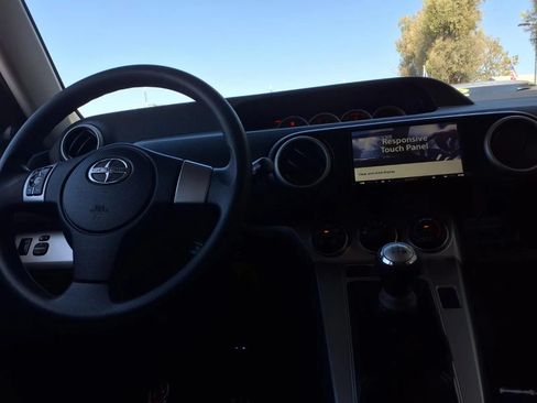 Used 2012 Scion xB FWD image 19