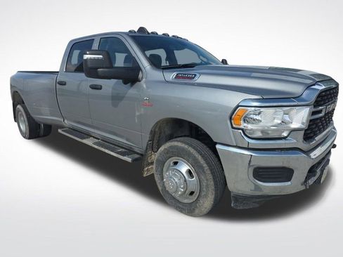 Used 2024 RAM 3500 Tradesman w/ Towing Technology Group image 9