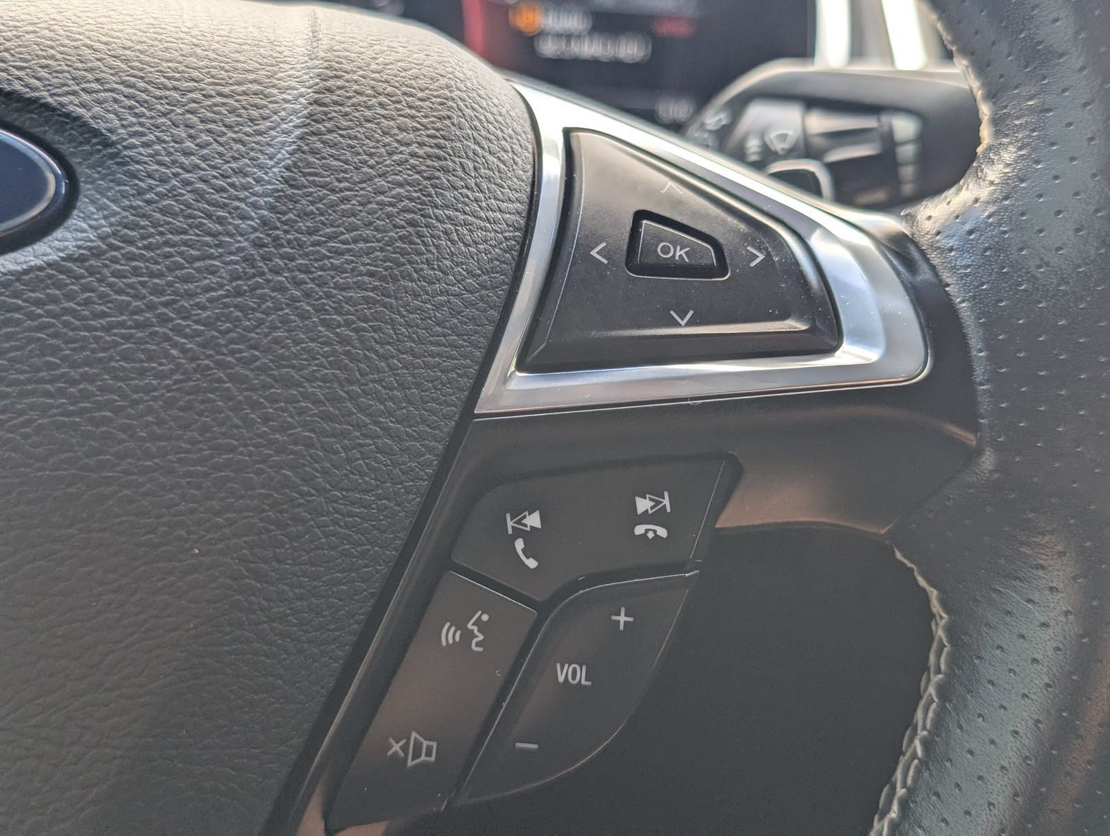 Used 2020 Ford Edge ST w/ Equipment Group 401A AWD/4WD image 24