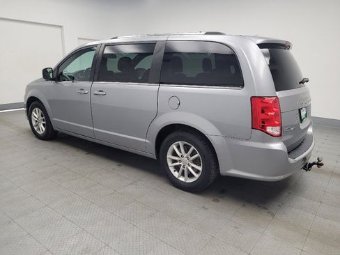 Used 2020 Dodge Grand Caravan SXT image 3