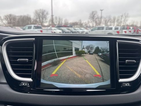 New 2026 Chrysler Voyager LX image 15