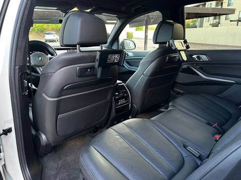 Used 2020 BMW X7 M50i w/ Executive Package image 18