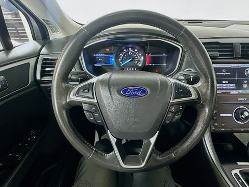 Used 2016 Ford Fusion Titanium FWD image 11