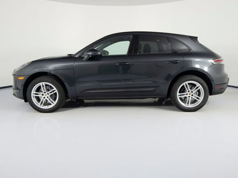 Certified 2025 Porsche Macan AWD/4WD image 7