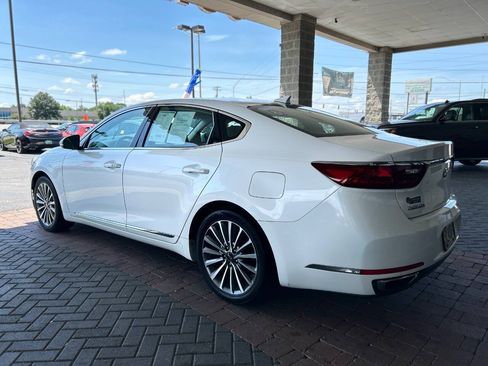 Used 2017 Kia Cadenza Premium FWD image 11