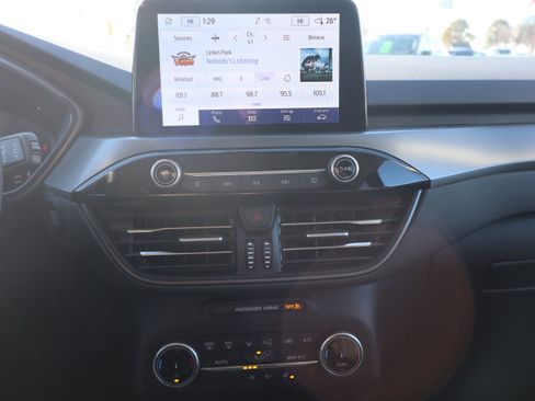 Used 2023 Ford Escape Active image 17