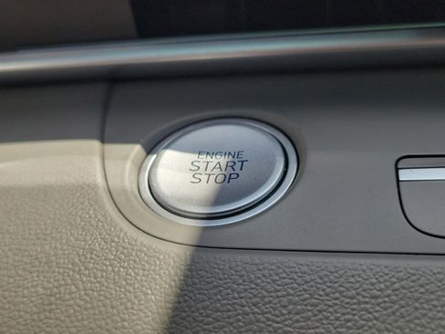 Certified 2024 Hyundai Elantra SEL FWD image 24