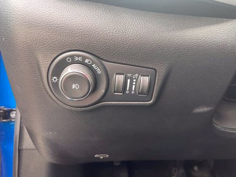 Used 2022 Jeep Compass Limited AWD/4WD image 36
