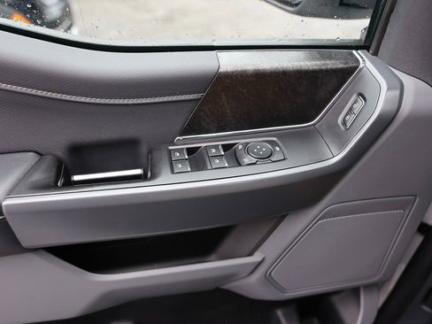 Certified 2022 Ford F150 XLT w/ Equipment Group 302A High image 40