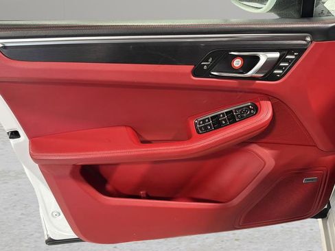 Used 2021 Porsche Macan GTS image 9