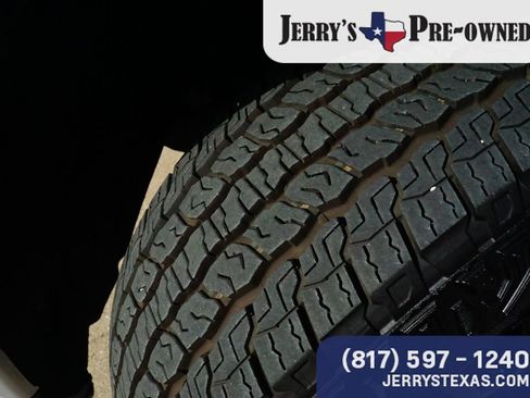 Used 2022 GMC Sierra 1500 Elevation AWD/4WD image 8