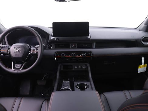 New 2026 Honda Pilot TrailSport image 5