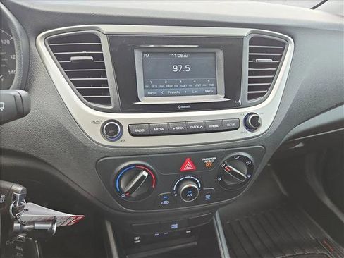 Used 2021 Hyundai Accent SE image 15