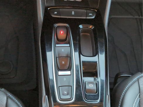 Used 2022 Chevrolet Bolt LT w/ Infotainment Package image 23