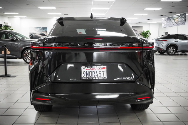Used 2024 Lexus RZ 300e Premium w/ Accessory Package (P5) FWD image 7