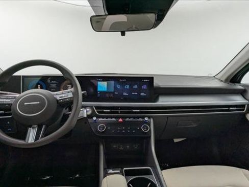 Used 2025 Hyundai Sonata SEL FWD image 26