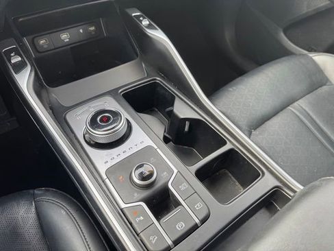 Used 2023 Kia Sorento EX image 20