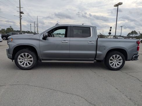 Used 2020 Chevrolet Silverado 1500 High Country w/ Technology Package image 7