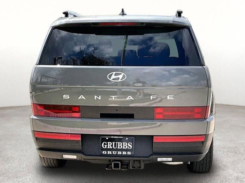 Used 2025 Hyundai Santa Fe SEL FWD image 4
