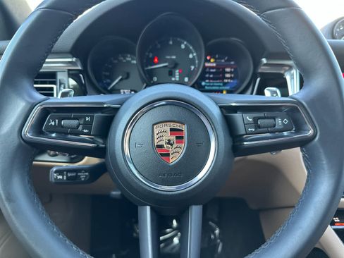 Certified 2025 Porsche Macan image 25